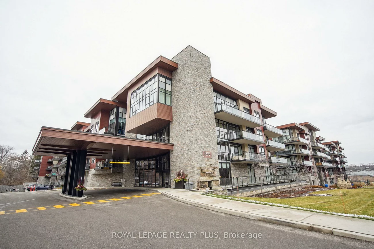 1575, Lakeshore, Clarkson, Mississauga