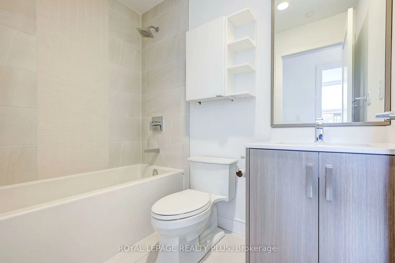 1575, Lakeshore, Clarkson, Mississauga