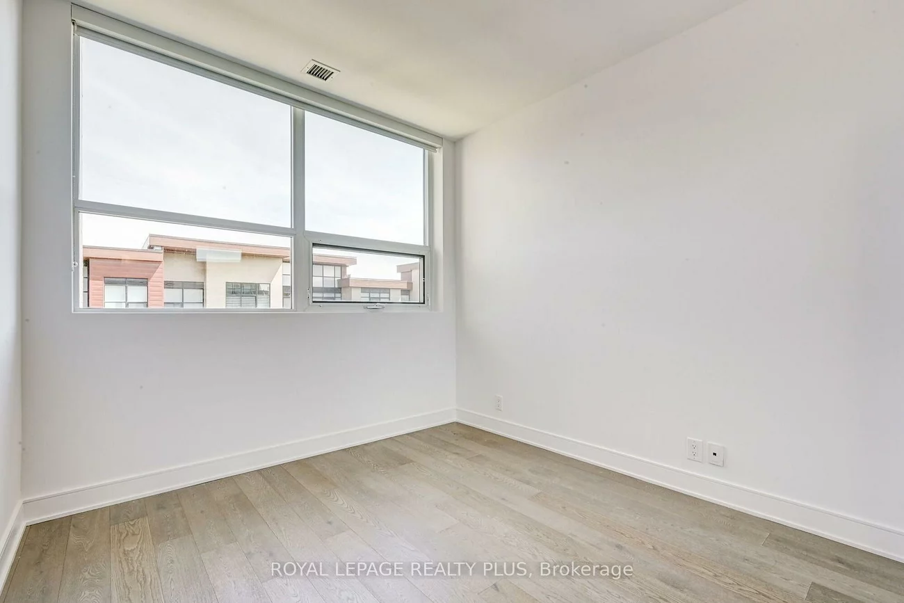 1575, Lakeshore, Clarkson, Mississauga