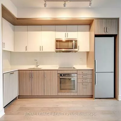 1575, Lakeshore, Clarkson, Mississauga