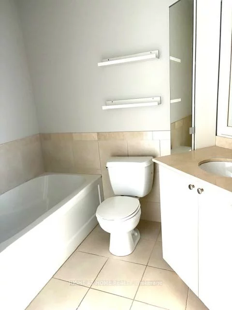 1055, SOUTHDOWN, Clarkson, Mississauga