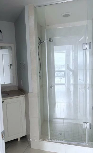 1055, SOUTHDOWN, Clarkson, Mississauga