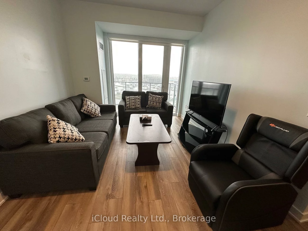 4655, Metcalfe, Erin Mills, Mississauga