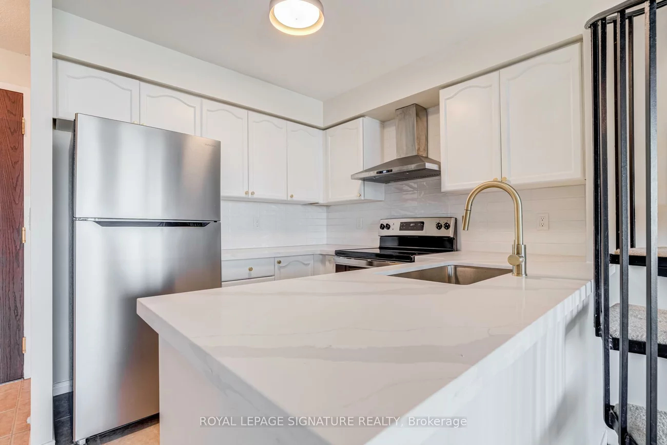 2545, Erin Centre, Central Erin Mills, Mississauga