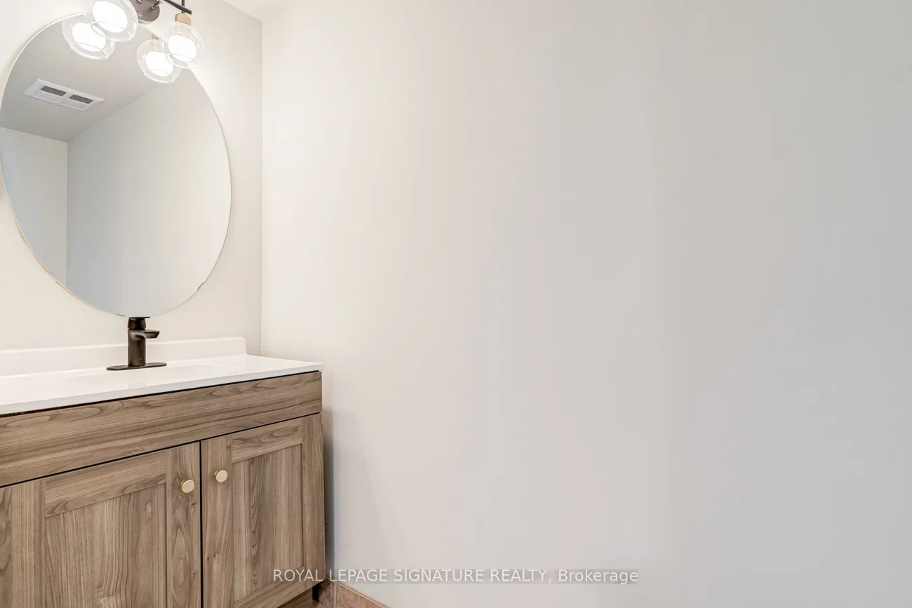 2545, Erin Centre, Central Erin Mills, Mississauga