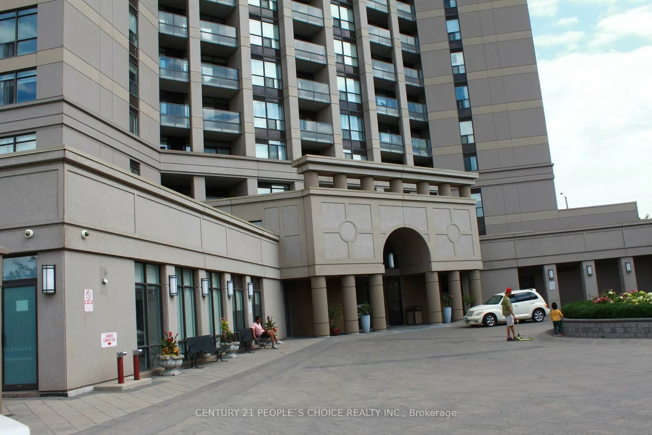 220, Forum, Hurontario, Mississauga