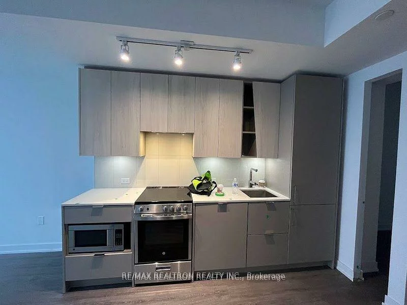3883, Quartz, City Centre, Mississauga