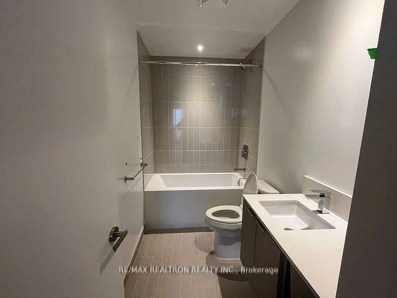 3883, Quartz, City Centre, Mississauga