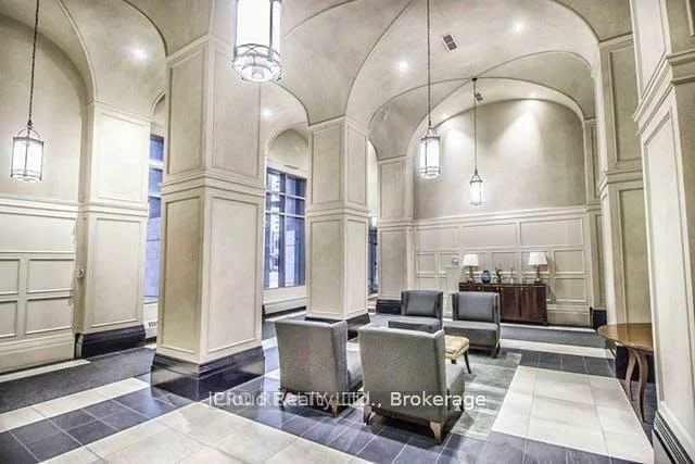 388, Prince Of Wales, City Centre, Mississauga