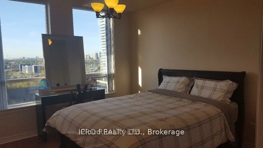 388, Prince Of Wales, City Centre, Mississauga