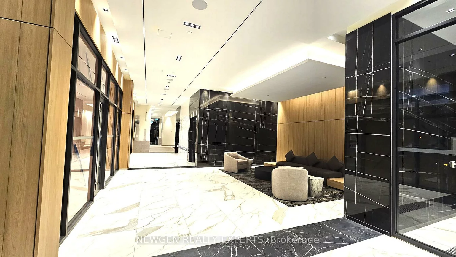 204, Burnhamthorpe, City Centre, Mississauga