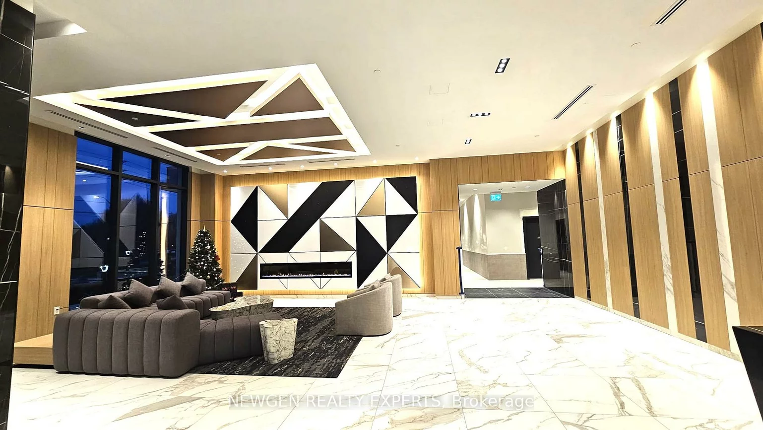 204, Burnhamthorpe, City Centre, Mississauga