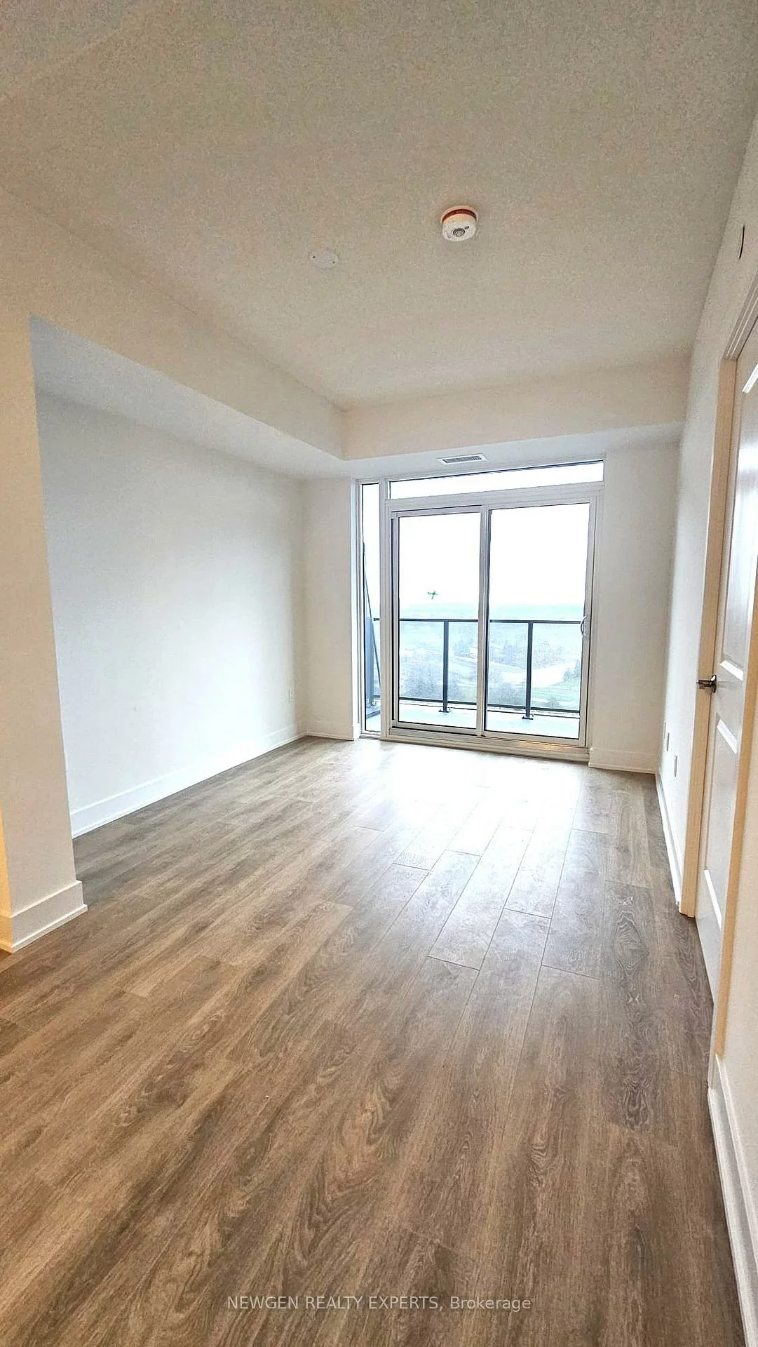 204, Burnhamthorpe, City Centre, Mississauga