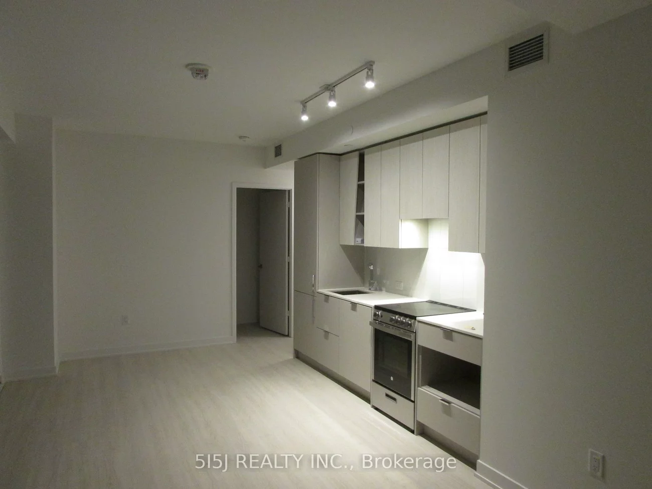 3883, Quartz, City Centre, Mississauga