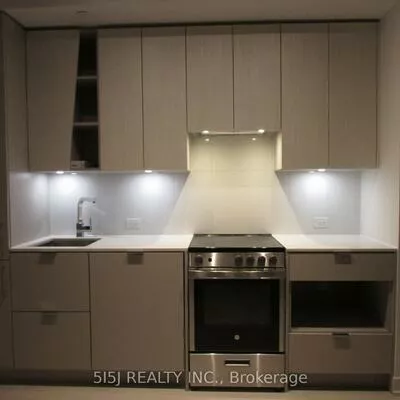 3883, Quartz, City Centre, Mississauga