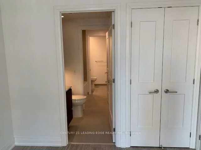 21, Park, Port Credit, Mississauga