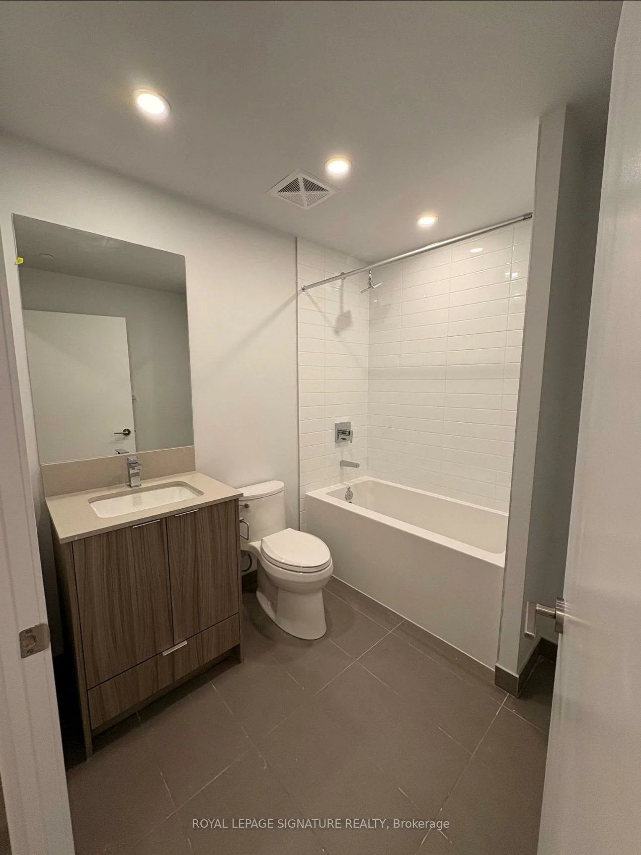 430, Square One, Creditview, Mississauga