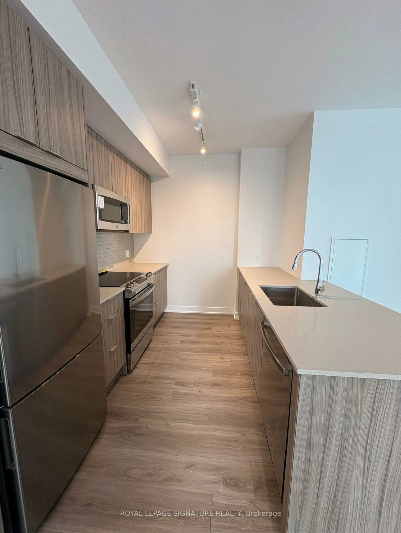 430, Square One, Creditview, Mississauga