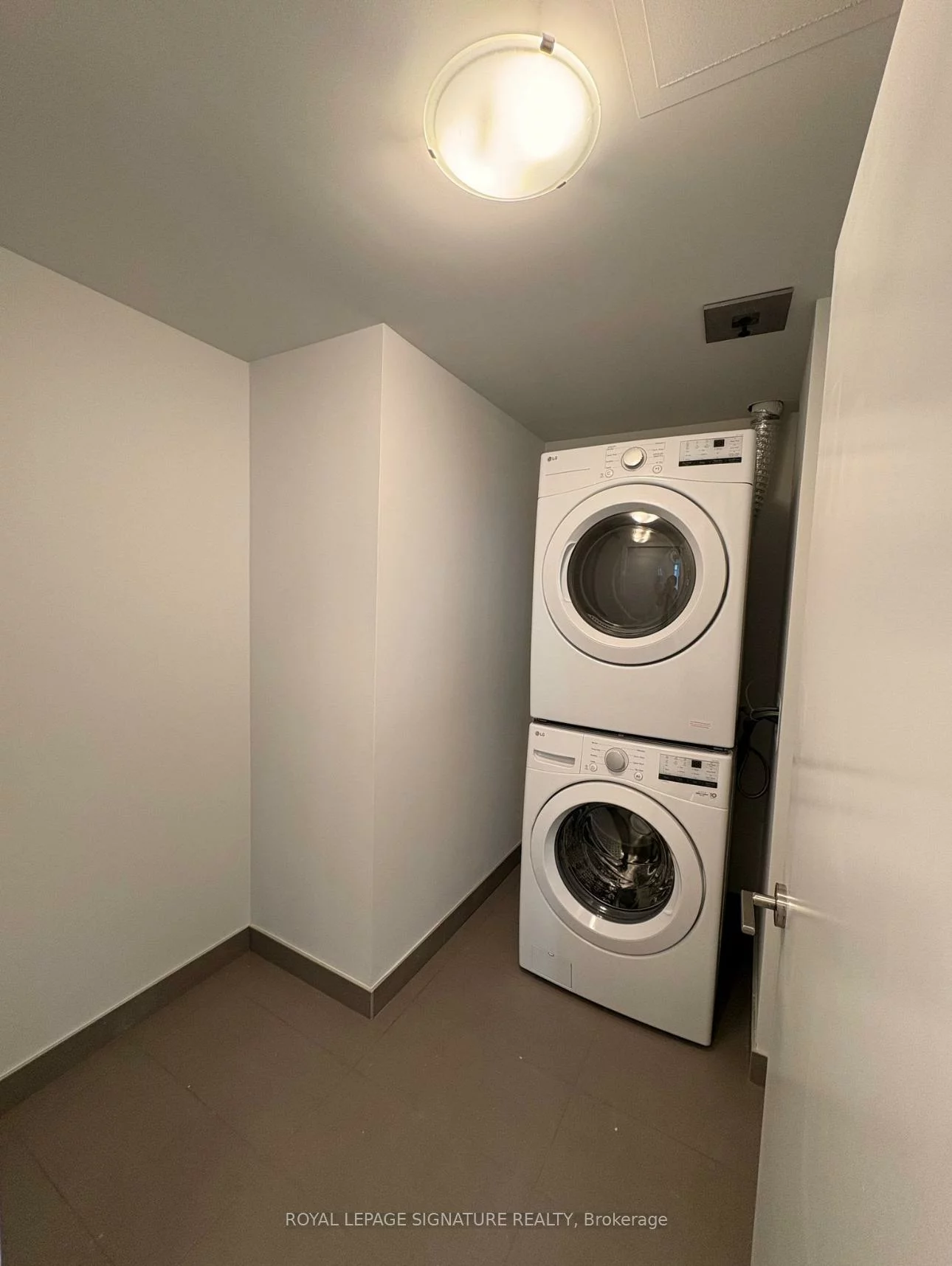 430, Square One, Creditview, Mississauga