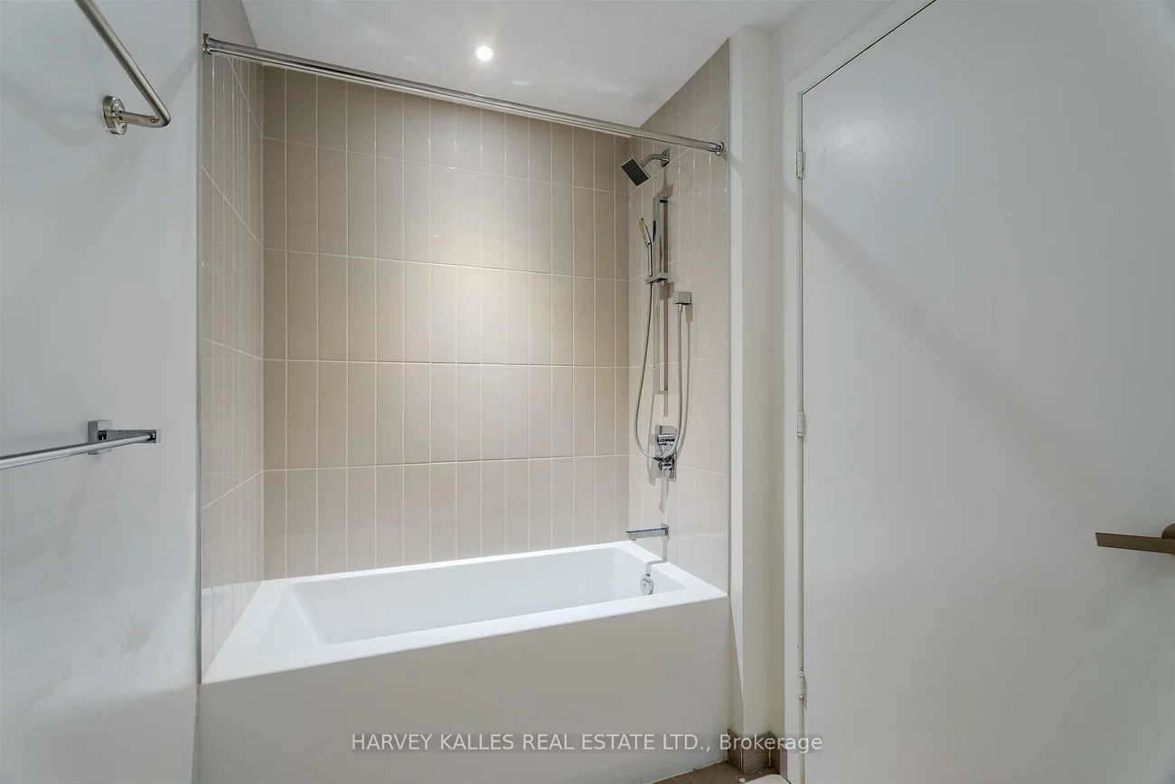 3900, Confederation, City Centre, Mississauga