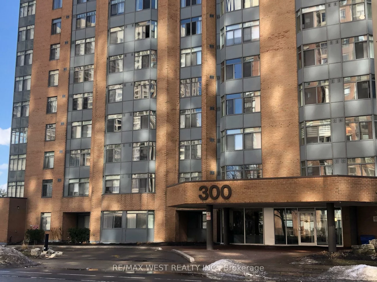 300, Webb, City Centre, Mississauga