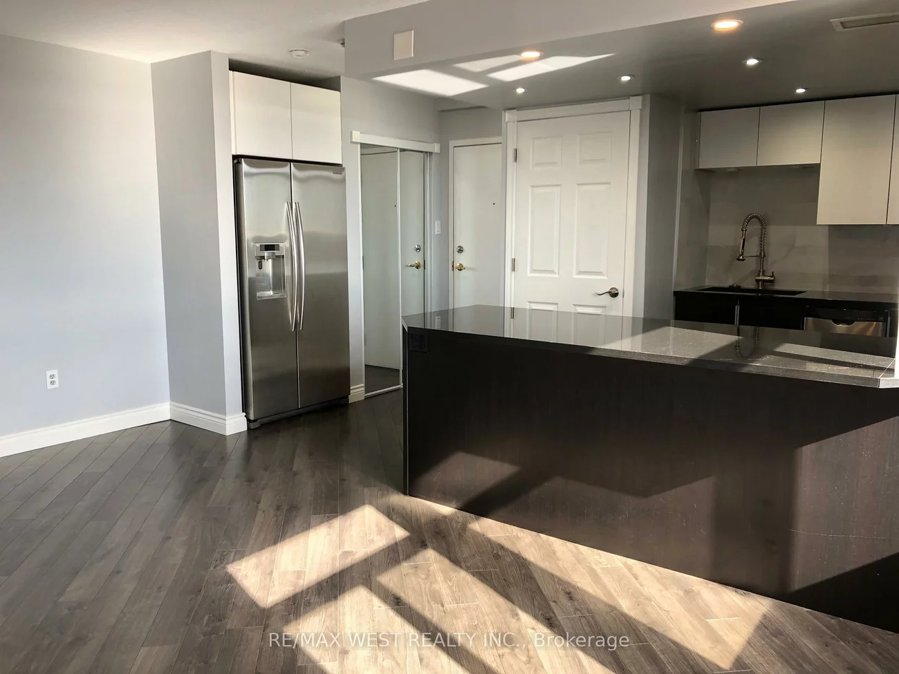 300, Webb, City Centre, Mississauga