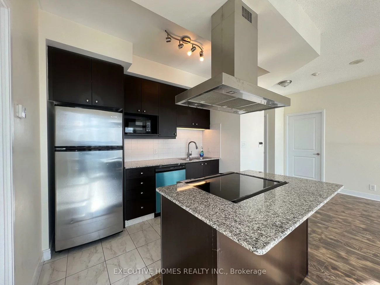 60, Absolute, City Centre, Mississauga