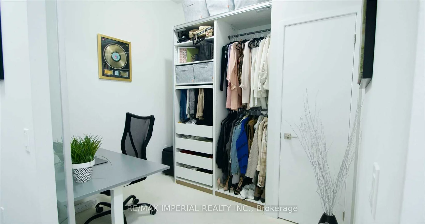 4055, Parkside Village, City Centre, Mississauga