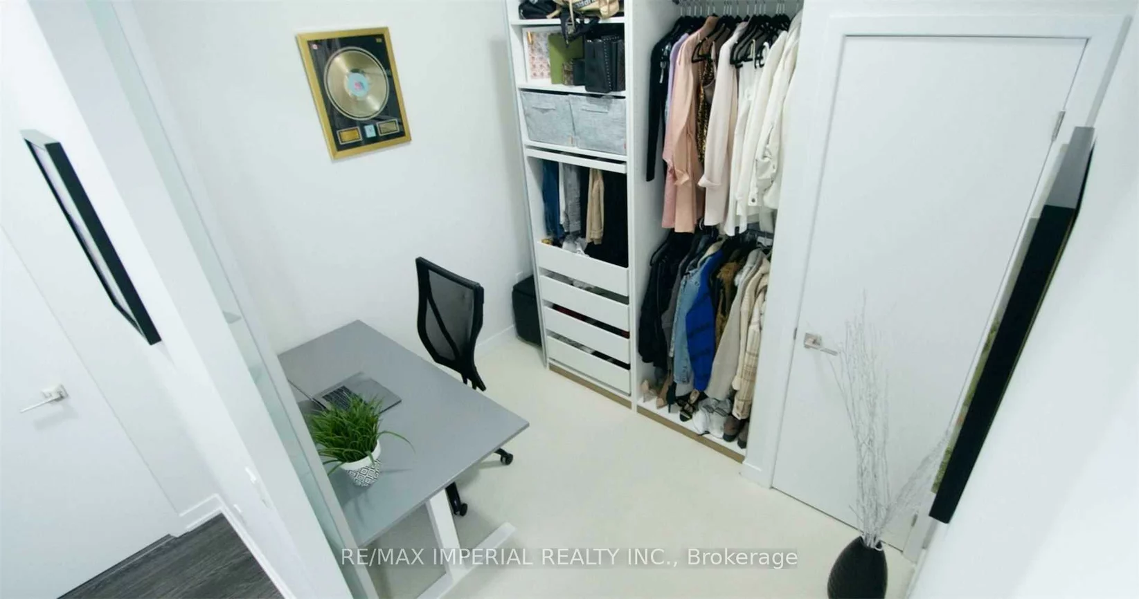 4055, Parkside Village, City Centre, Mississauga