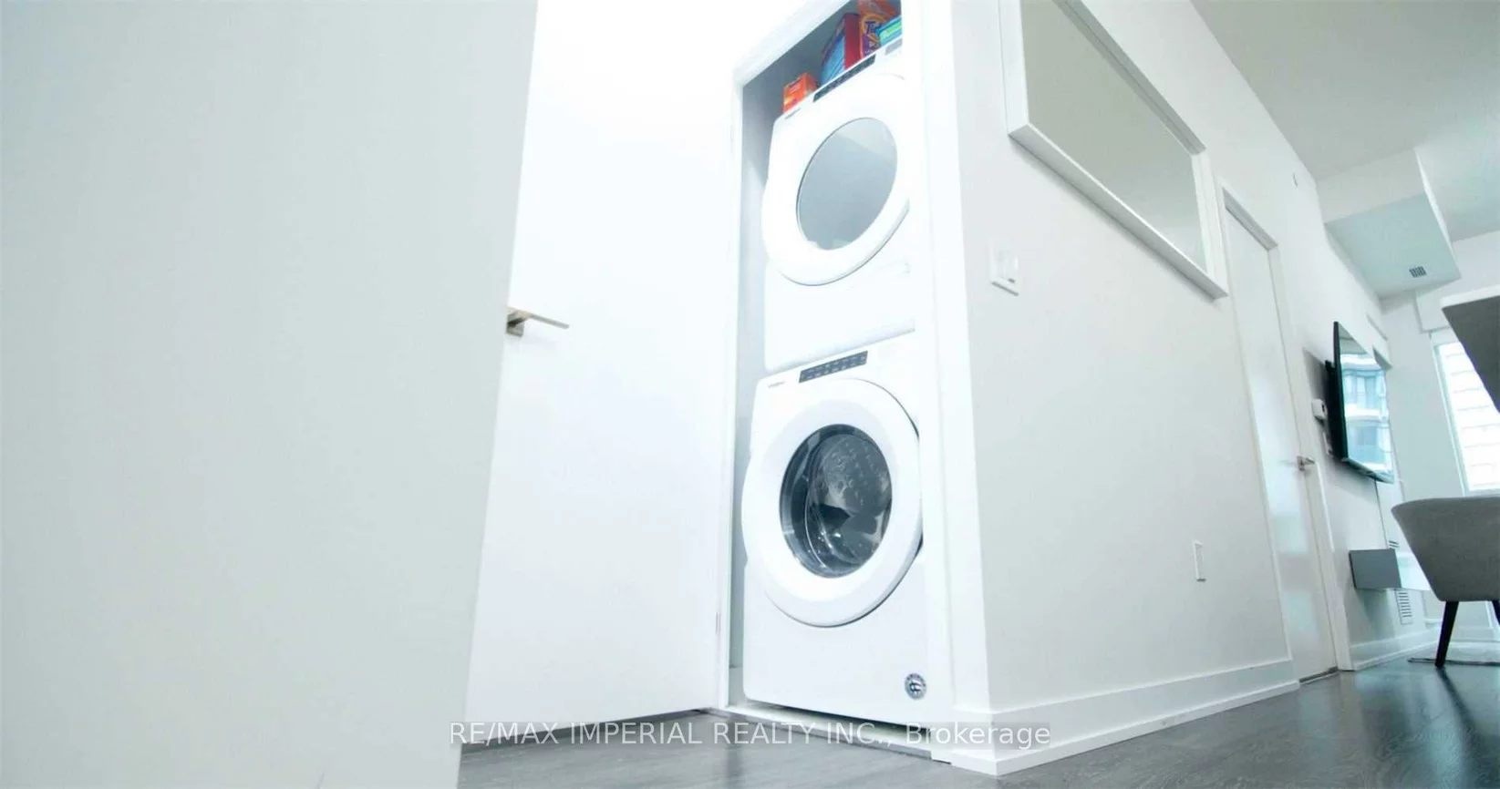 4055, Parkside Village, City Centre, Mississauga