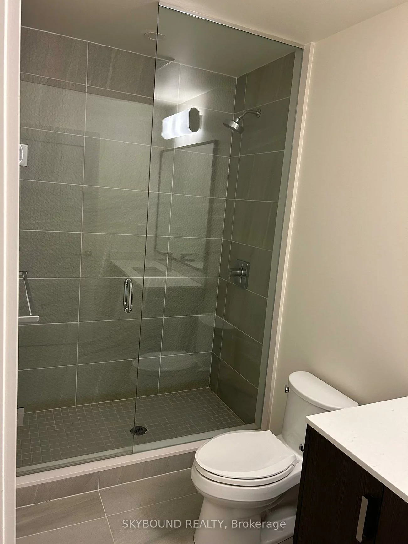 1575, Lakeshore, Clarkson, Mississauga