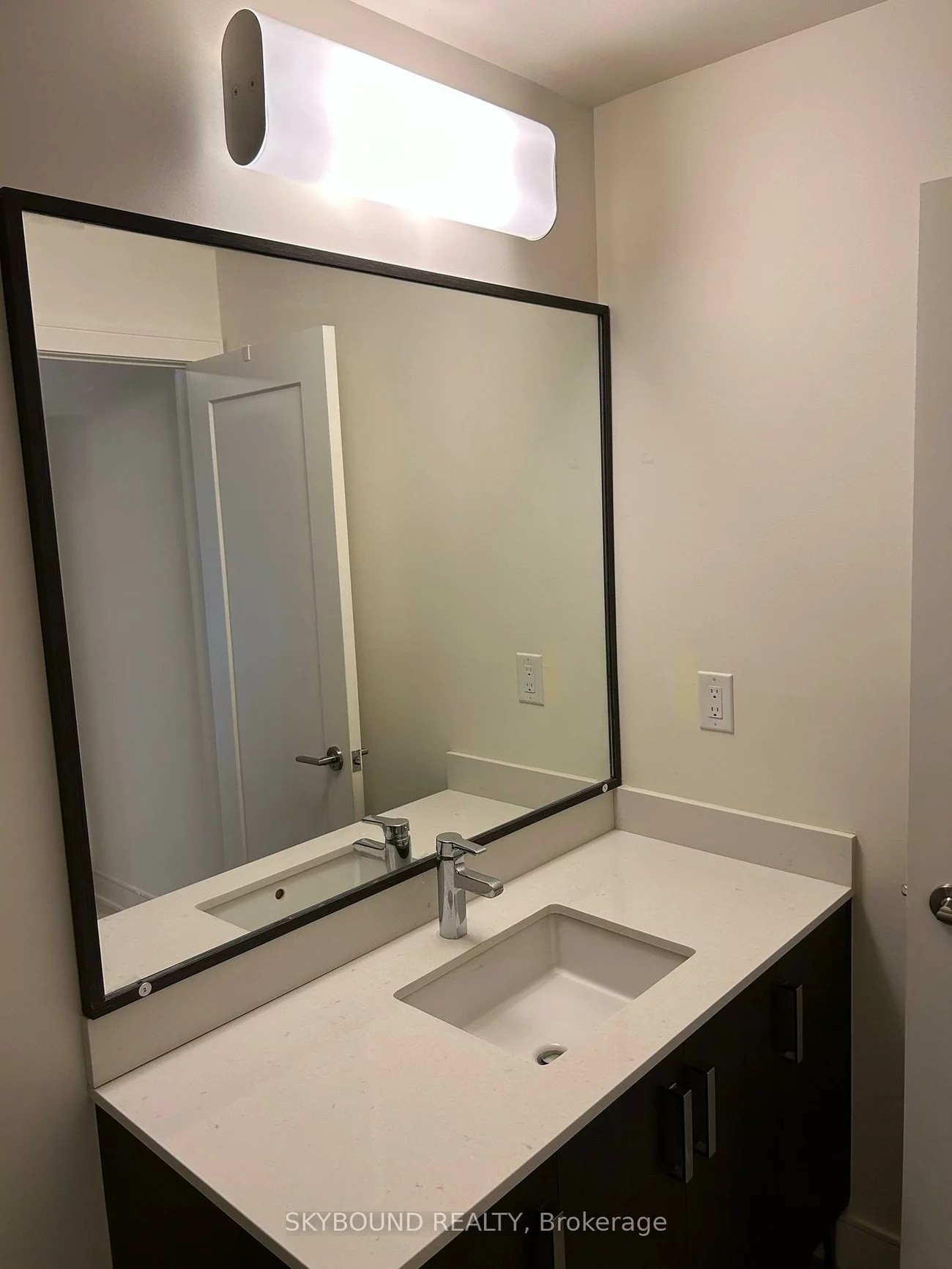 1575, Lakeshore, Clarkson, Mississauga