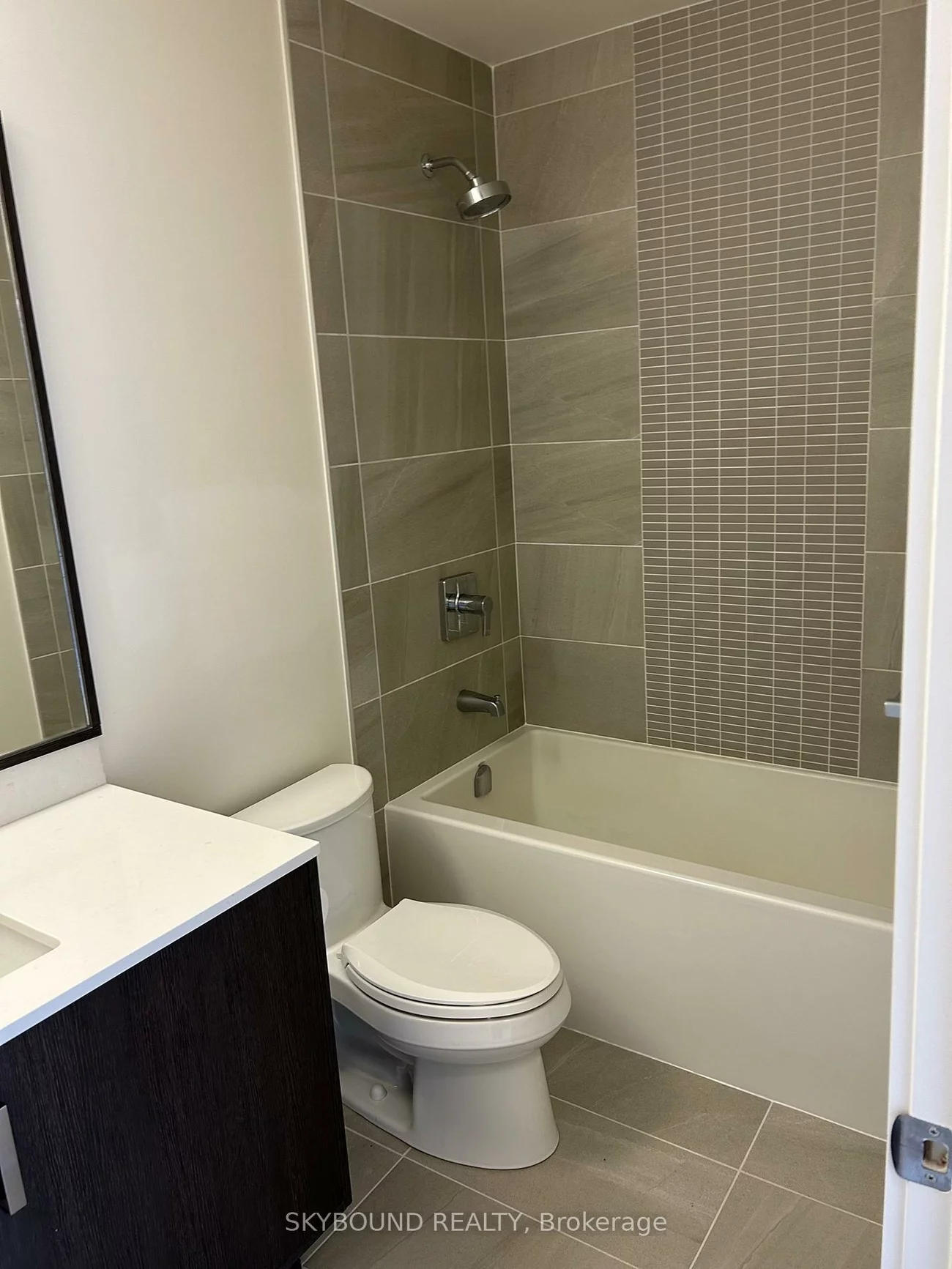 1575, Lakeshore, Clarkson, Mississauga