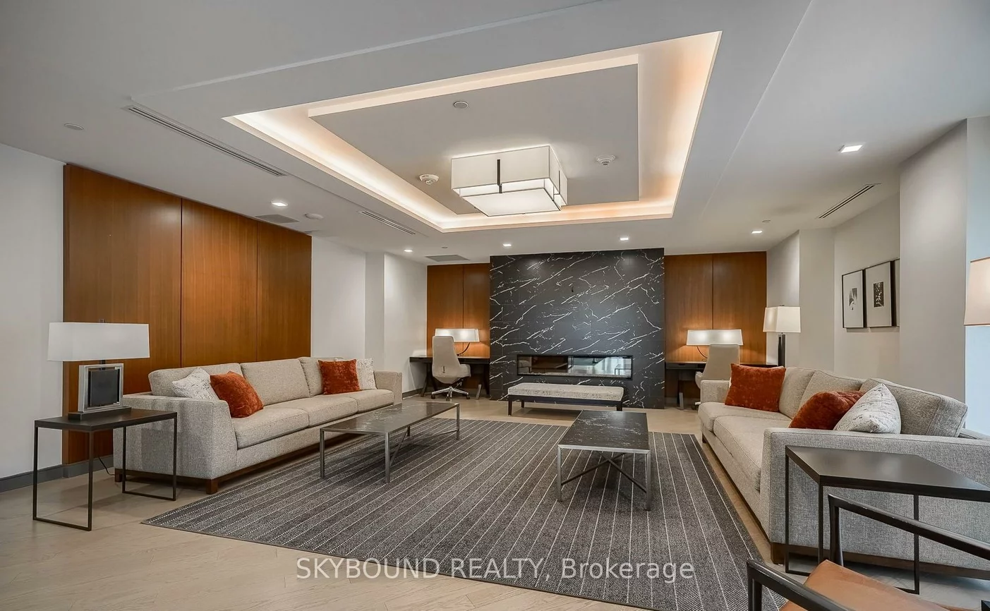 1575, Lakeshore, Clarkson, Mississauga