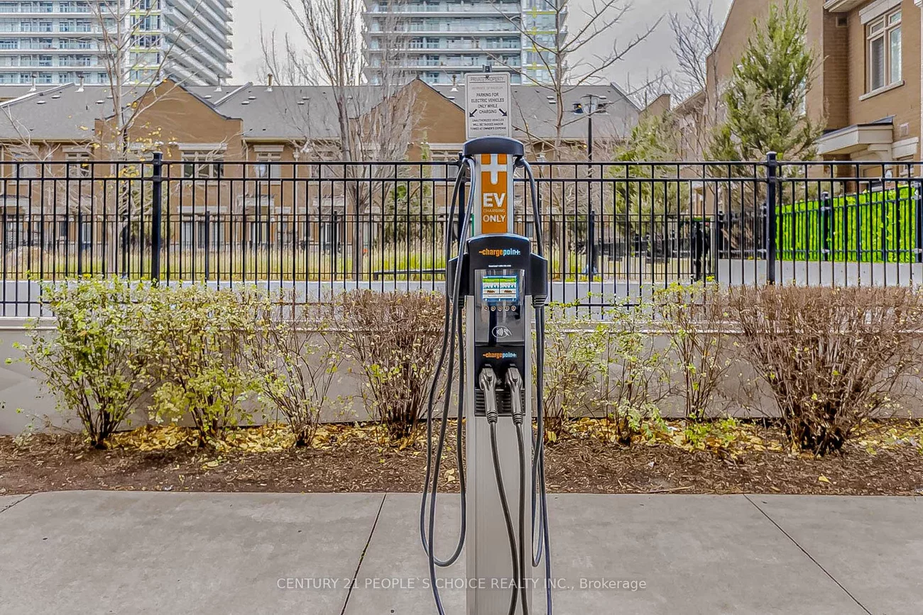 385, Prince Of Wales, City Centre, Mississauga