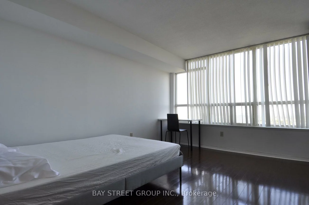 400, Webb, City Centre, Mississauga