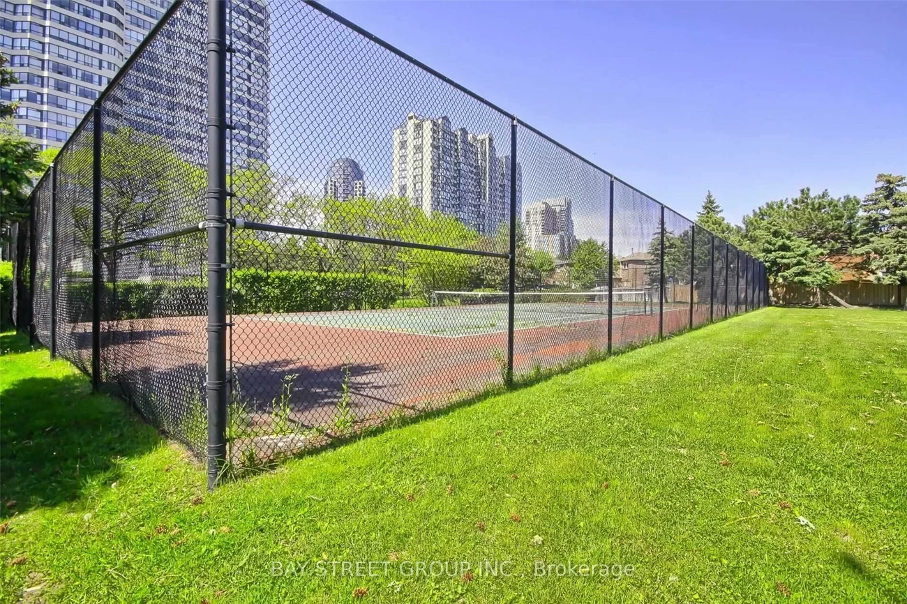 400, Webb, City Centre, Mississauga