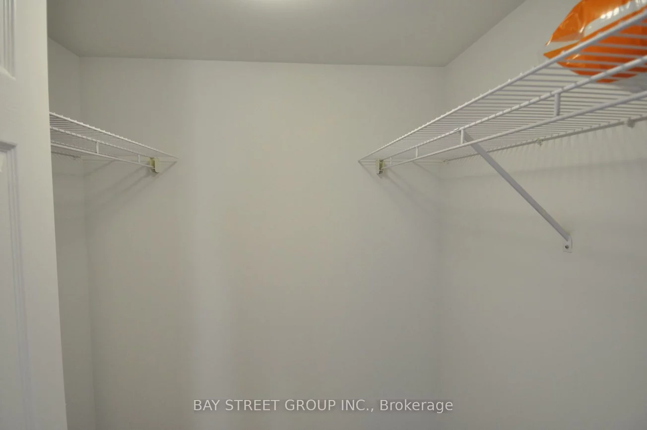 400, Webb, City Centre, Mississauga