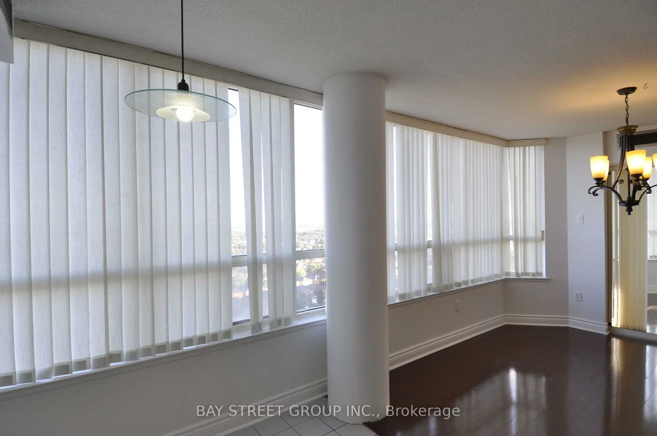 400, Webb, City Centre, Mississauga