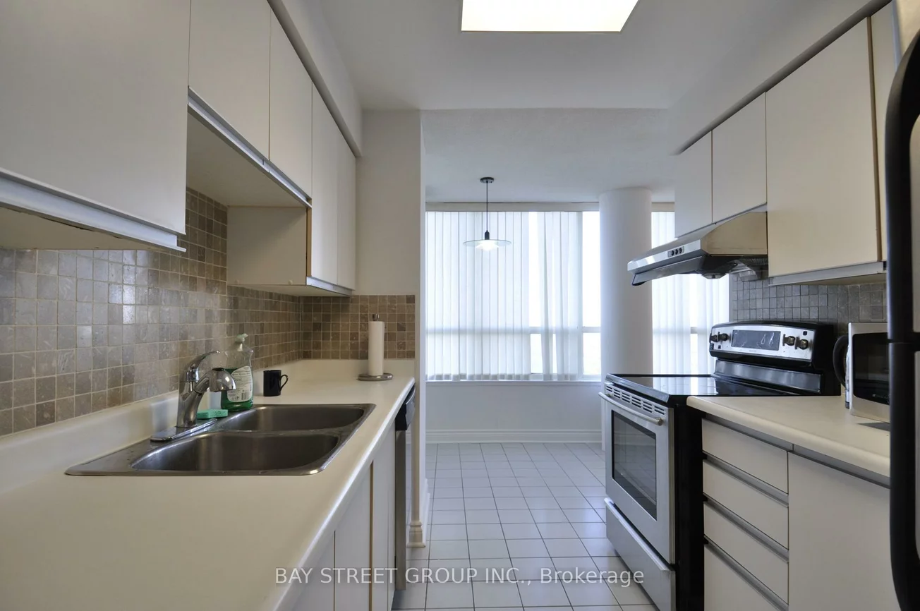 400, Webb, City Centre, Mississauga