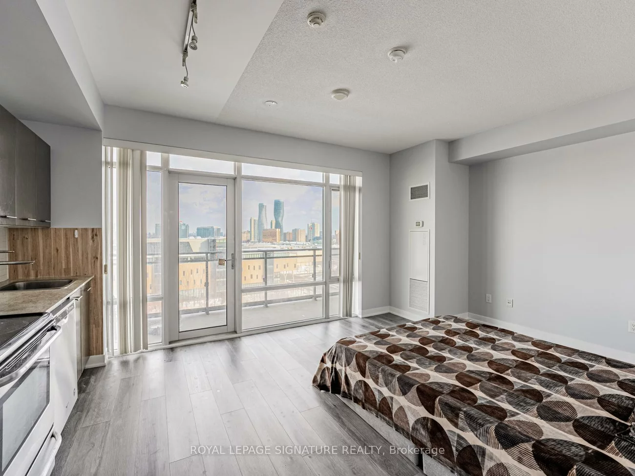 360, Square One, City Centre, Mississauga