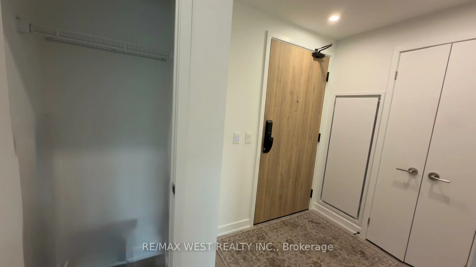 1, Fairview, Mississauga Valleys, Mississauga