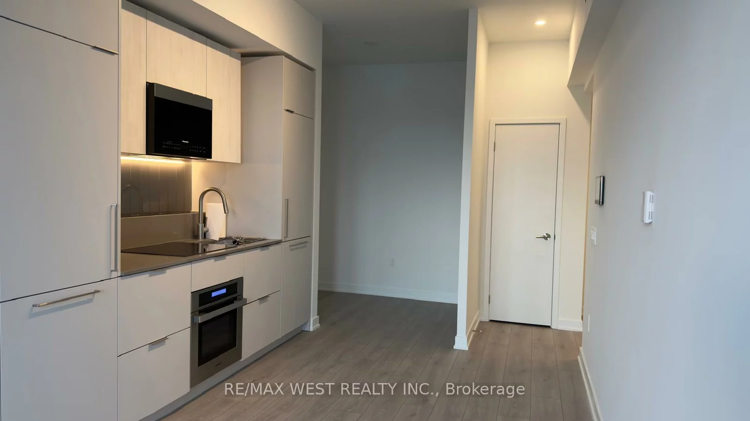 1, Fairview, Mississauga Valleys, Mississauga