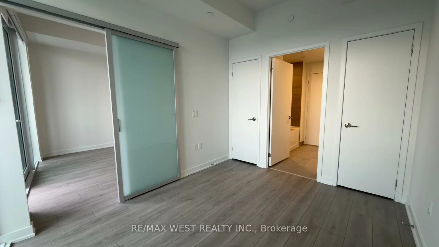 1, Fairview, Mississauga Valleys, Mississauga