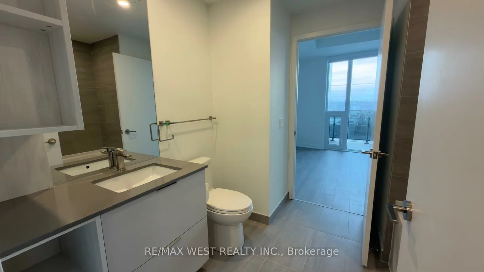 1, Fairview, Mississauga Valleys, Mississauga