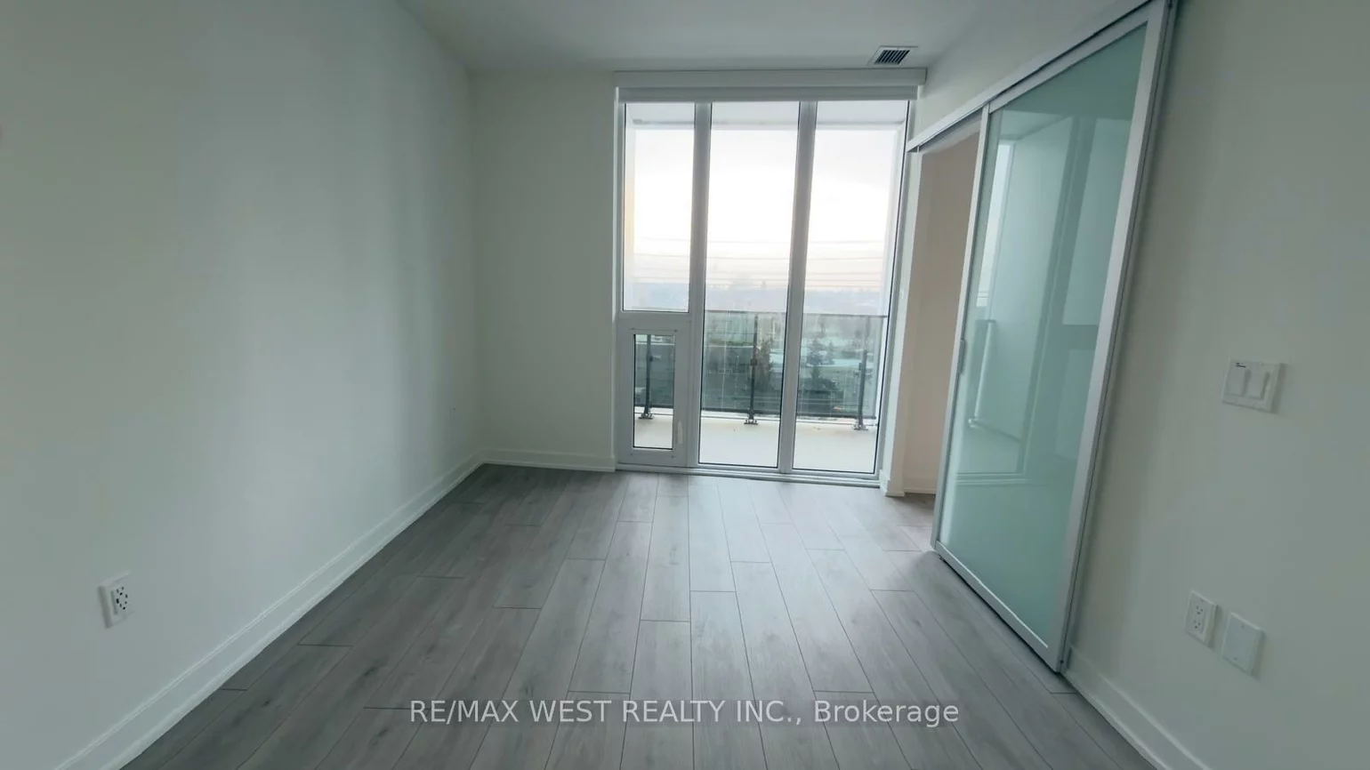 1, Fairview, Mississauga Valleys, Mississauga