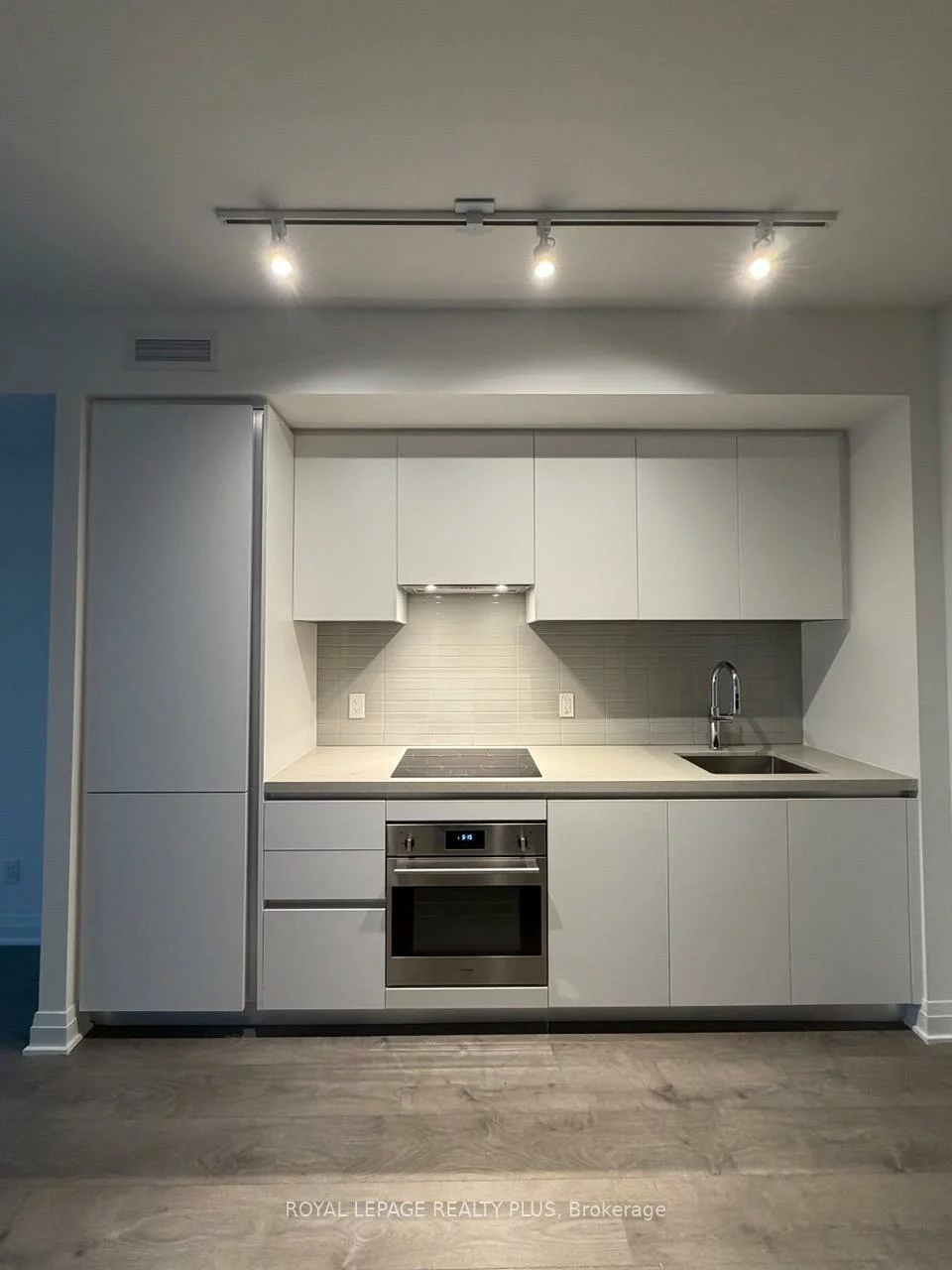 4015, The Exchange, City Centre, Mississauga