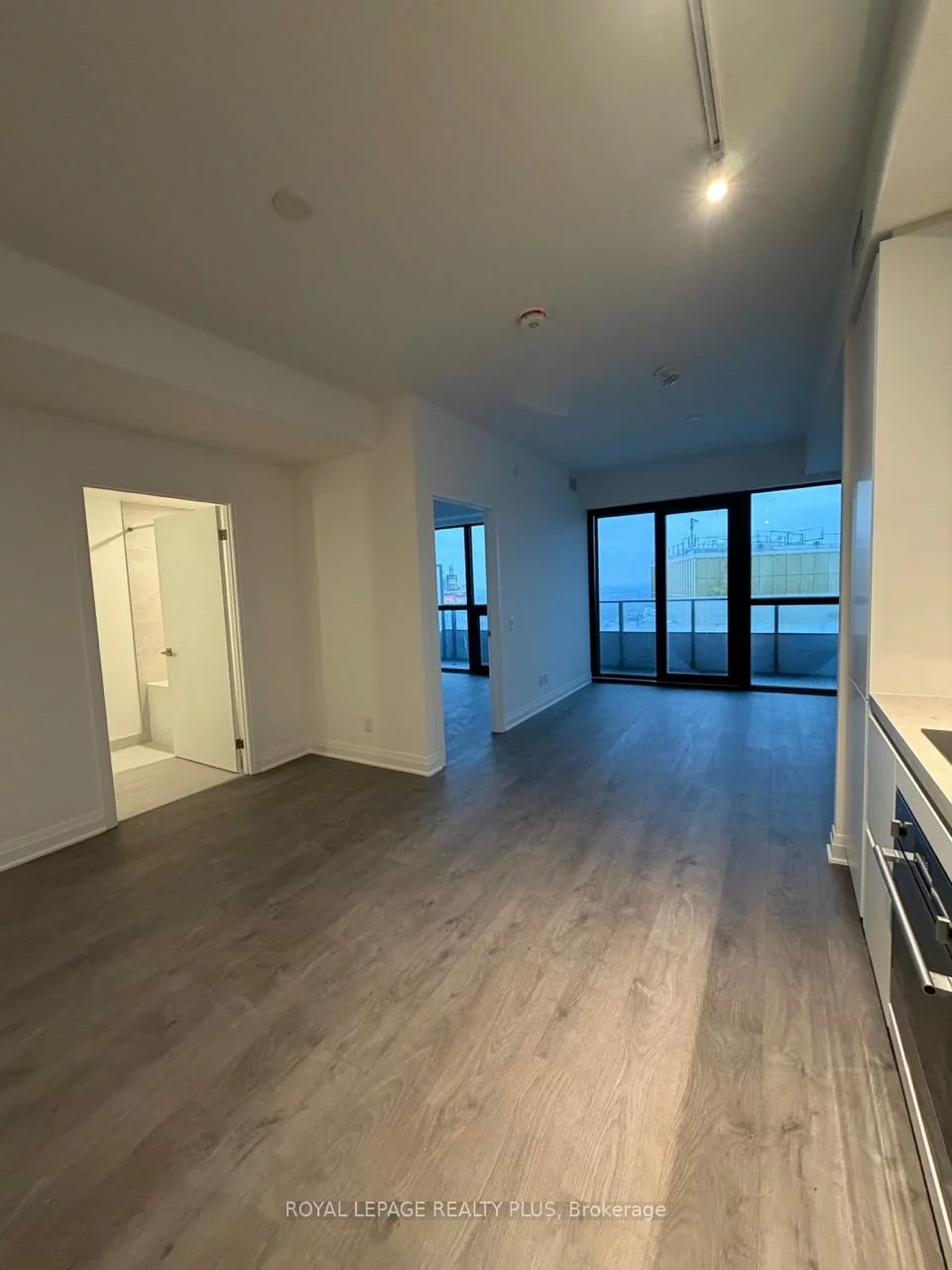 4015, The Exchange, City Centre, Mississauga