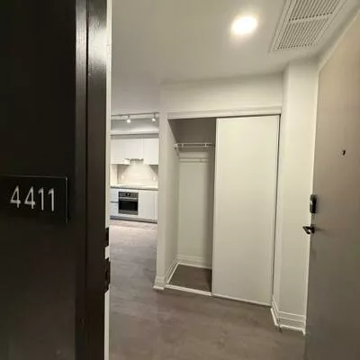 4015, The Exchange, City Centre, Mississauga