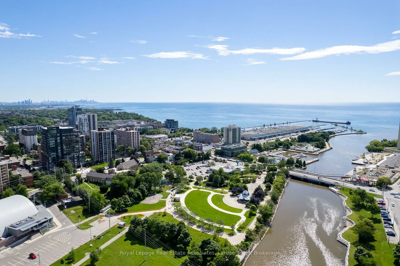 220, Missinnihe, Port Credit, Mississauga